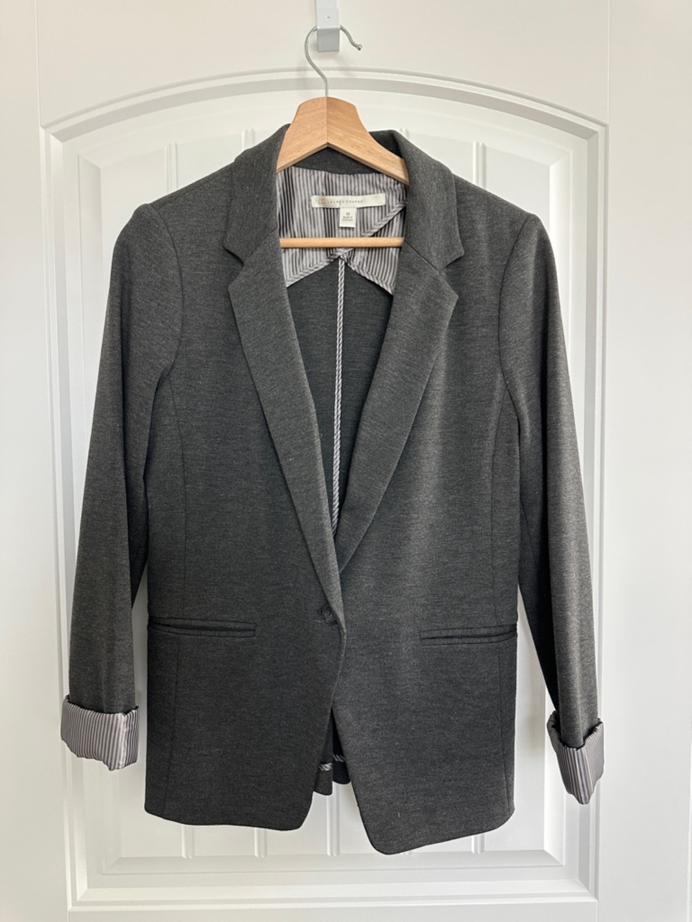 LC Lauren Conrad Charcoal Gray Soft And Flexible Blazer